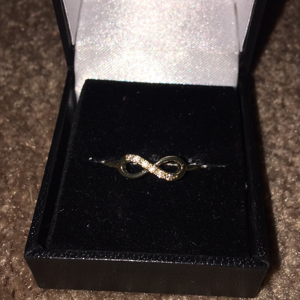 Infinity ring